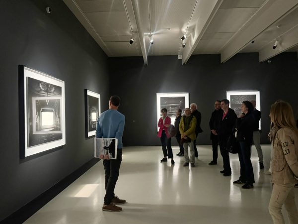 Les commerçants découvrent l'exposition Hiroshi Sugimoto au musée Soulages Les commerçants découvrent l'exposition Hiroshi Sugimoto au musée Soulages